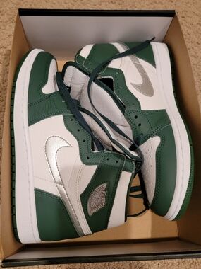 Nike Air Jordan 1 Retro High OG Green White Silver Size 8